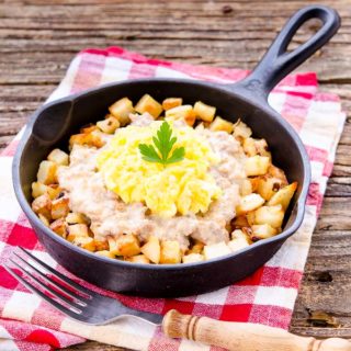 Southern Sausage Breakfast Poutine for #SundaySupper #FWCon