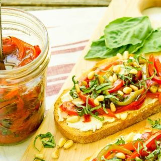 Marinated Basil and Garlic Peppers for #WeekdaySupper